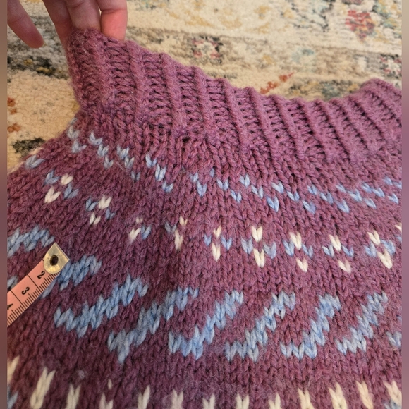Hand knit sweater. Size XS -S. Material is soft and has some stretch. - Picture 6 of 7